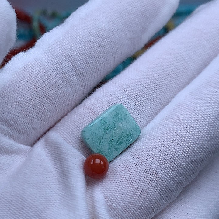 南红玛瑙未镶嵌珠宝奇石