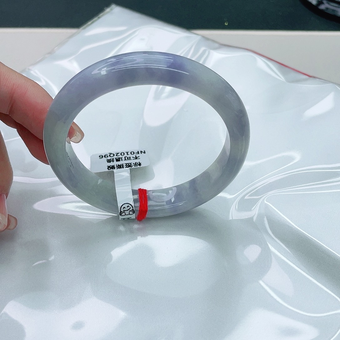 翡翠手镯未镶嵌正55.8