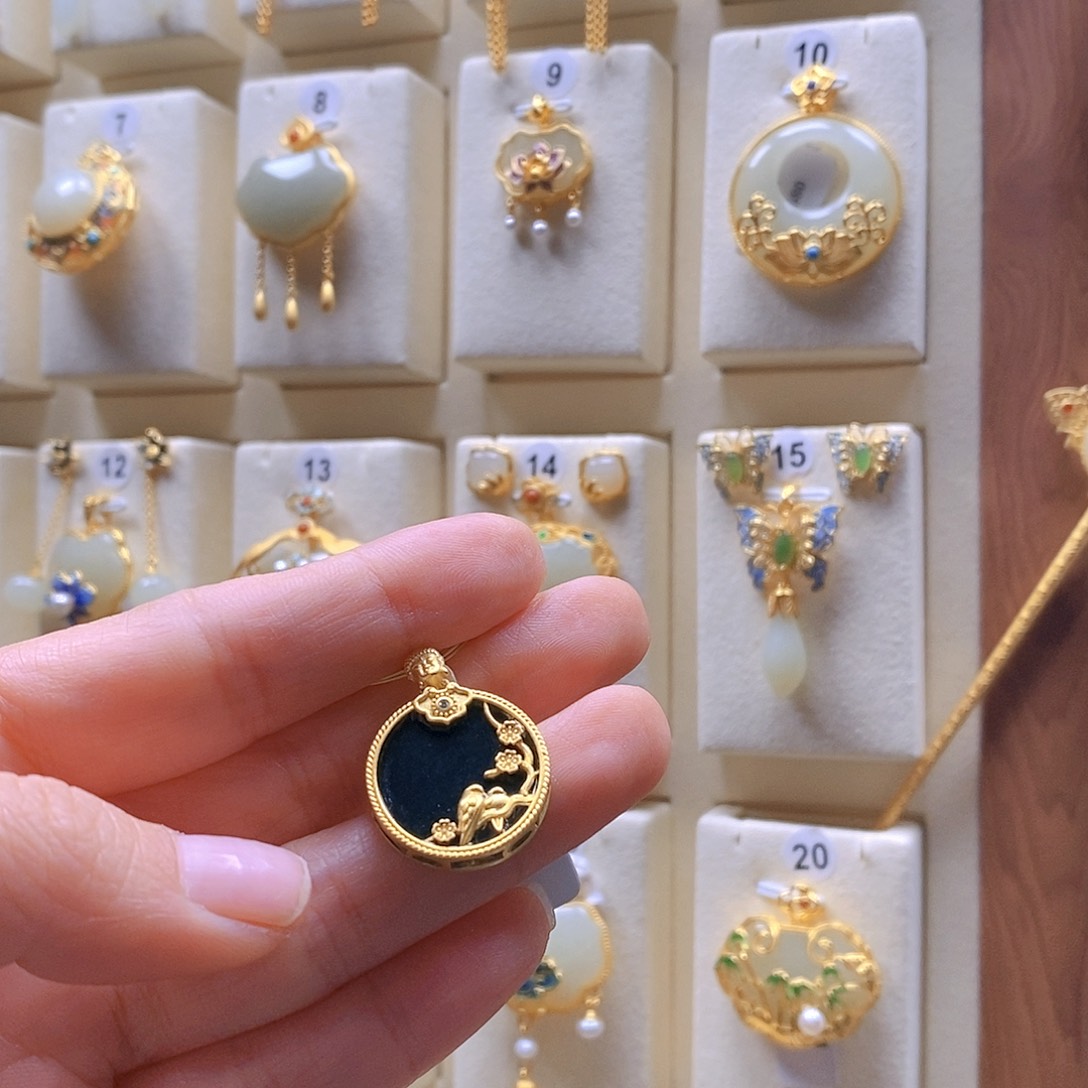 和田玉颈饰银S925镶嵌