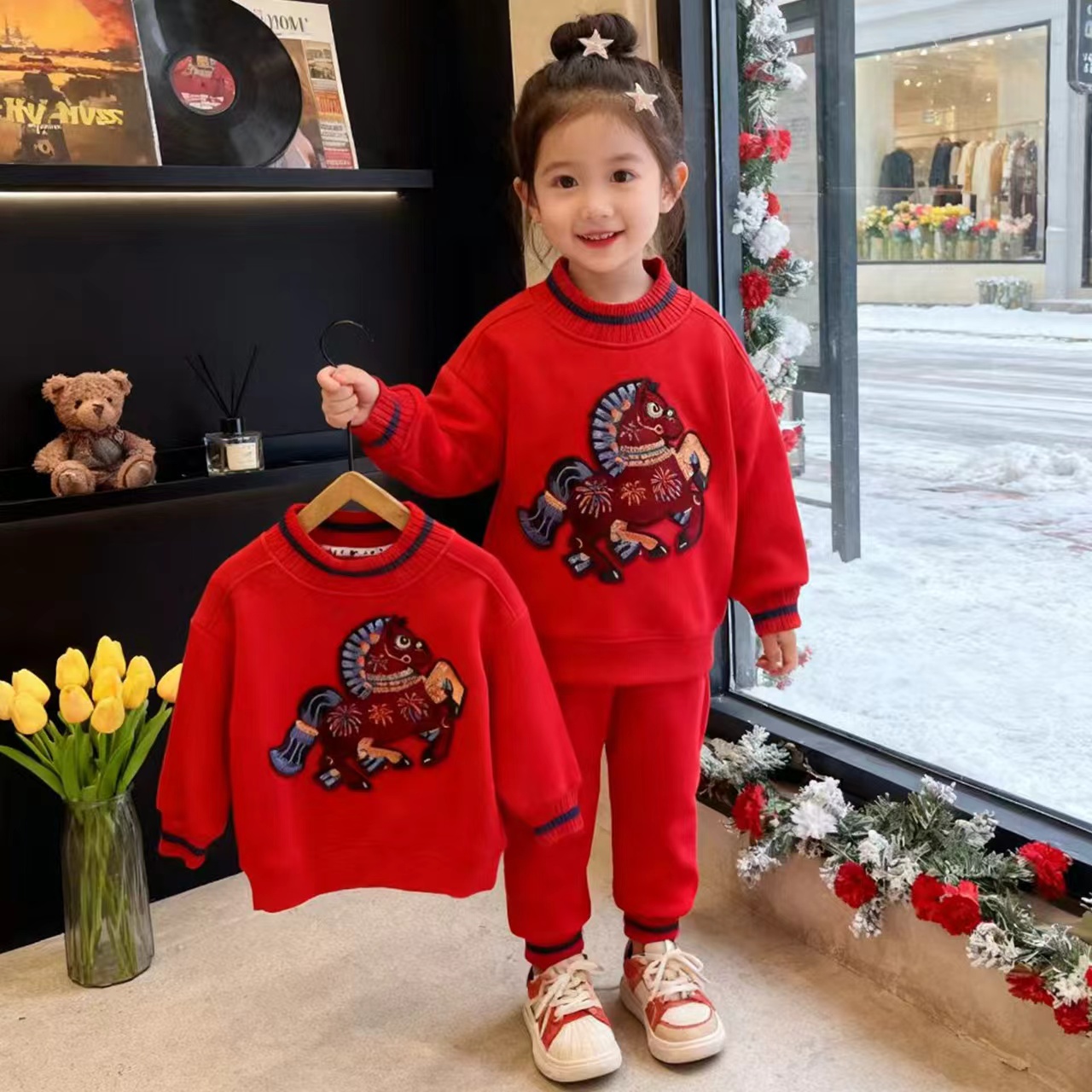 新年红重工贴布刺绣马加绒加厚款即墨儿童卫衣加厚套头刺绣