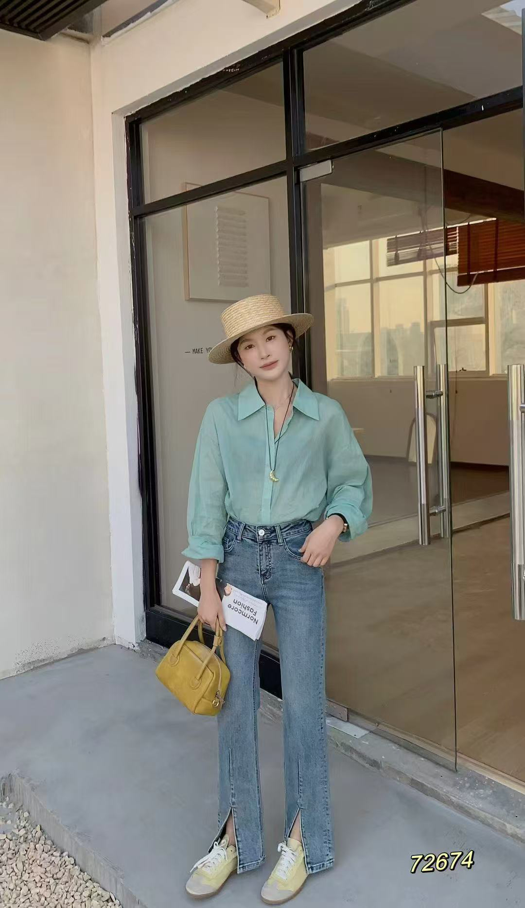 春款高腰显瘦弹力前开叉女微喇叭牛仔裤