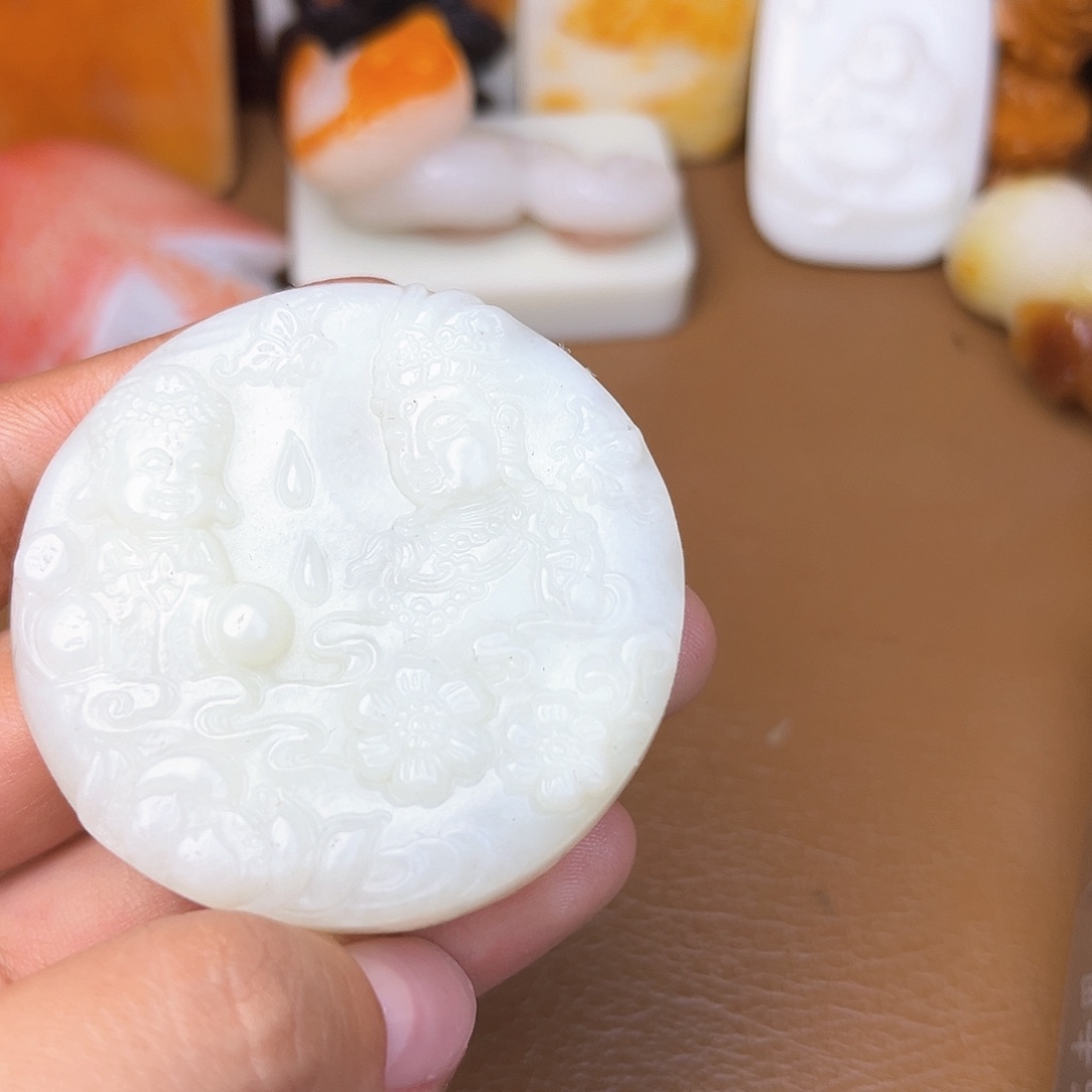 和田玉颈饰未镶嵌