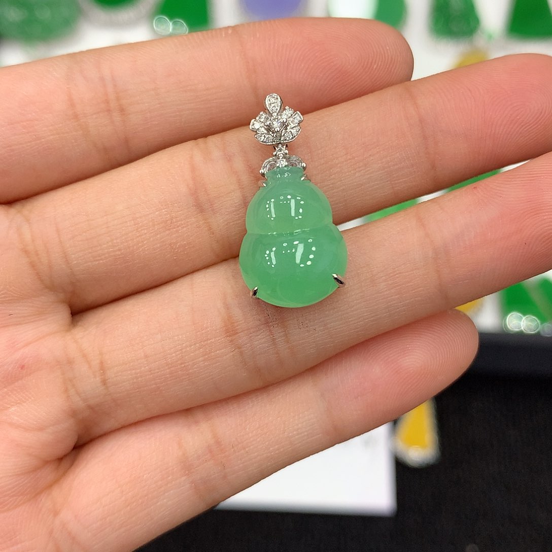 【闪购商品】翡翠吊坠(不含链)18K金镶嵌葫芦
