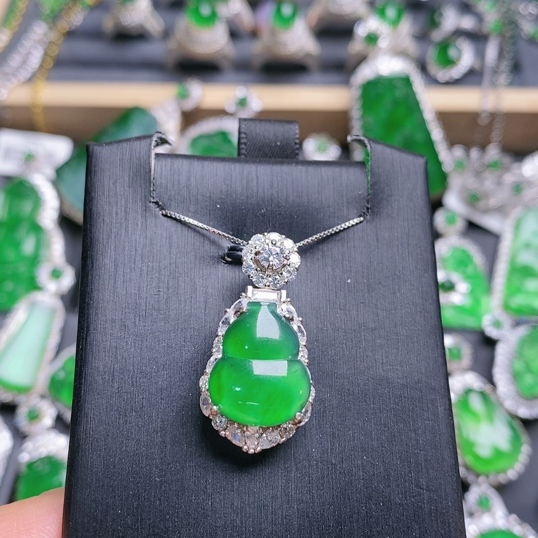 翡翠颈饰未镶嵌吊坠9