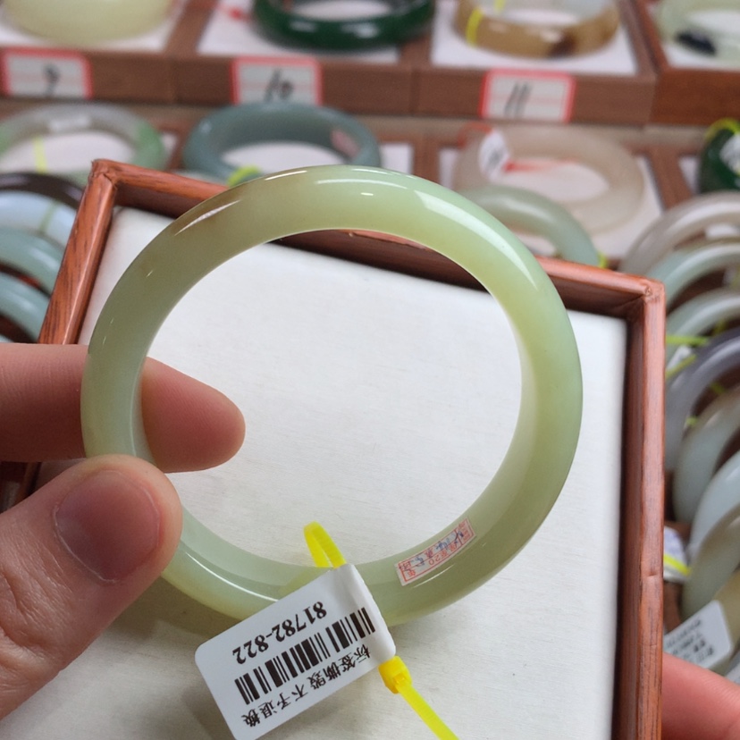 【闪购商品】和田玉手镯未镶嵌53