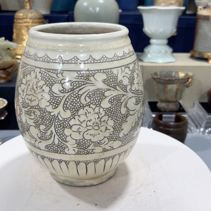 碟器型规整精致小巧