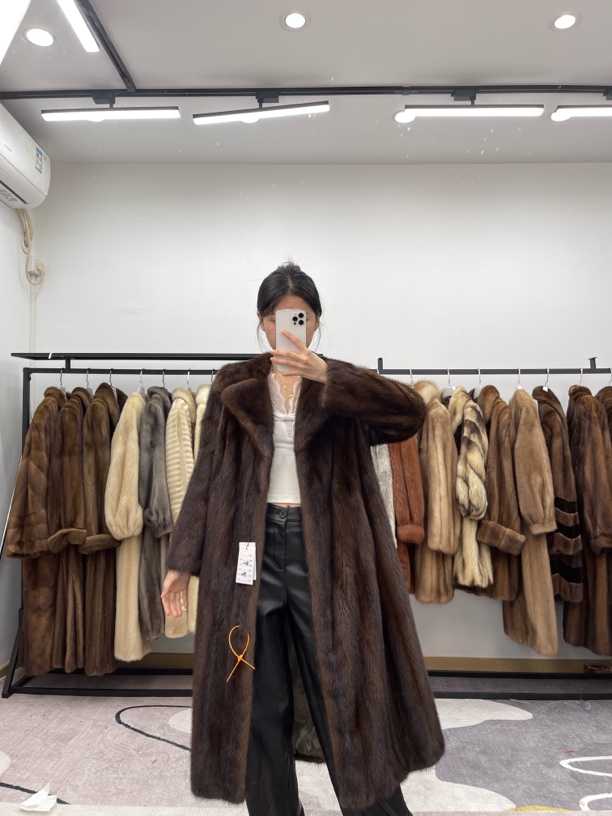 DD38棕色中古进口水貂毛外套，胸围118溜肩袖长70衣长110