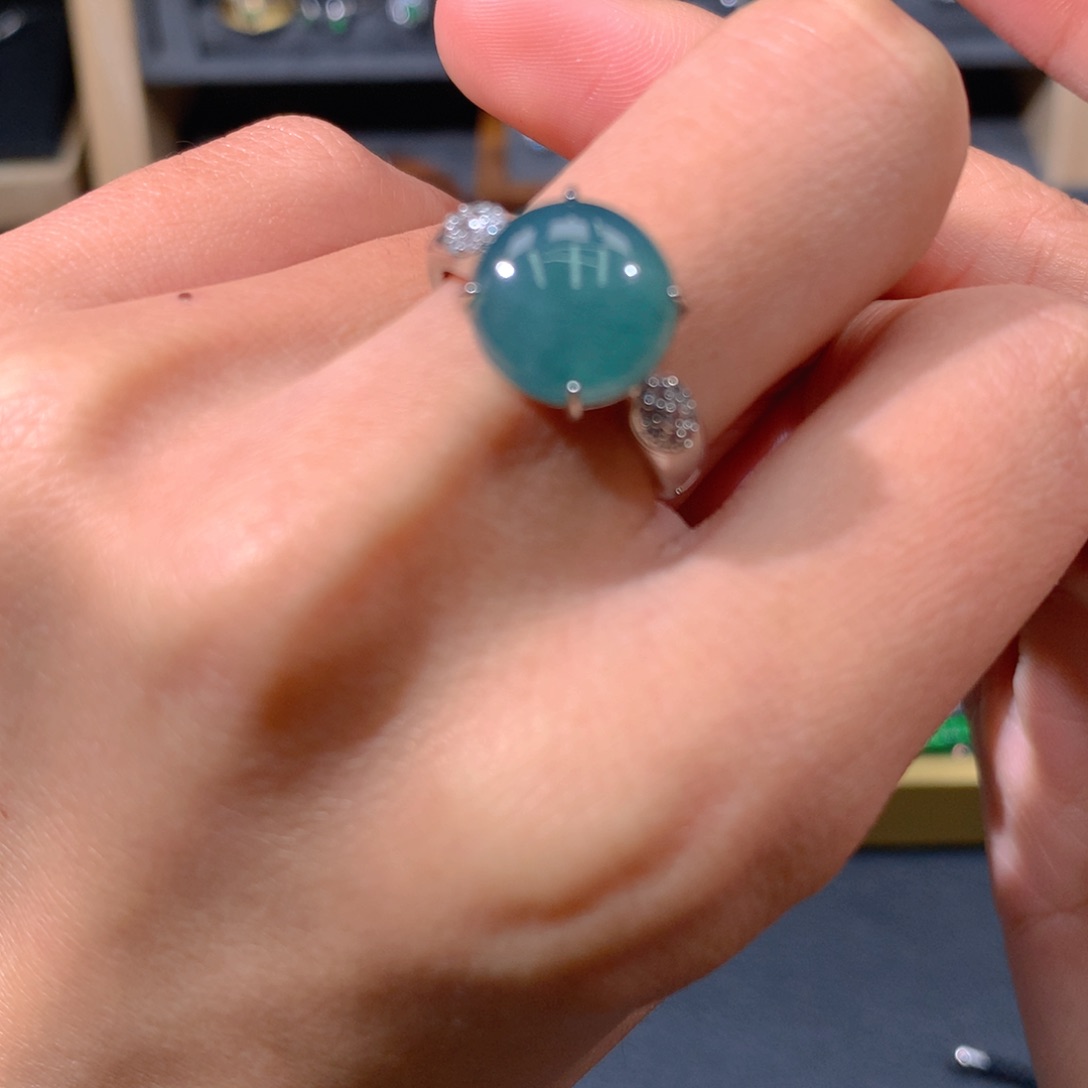 翡翠手链未镶嵌天然翡翠