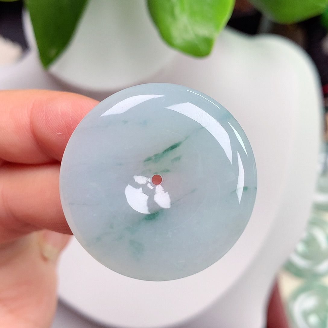 翡翠未镶嵌颈饰平安扣 31.8x5.4mm