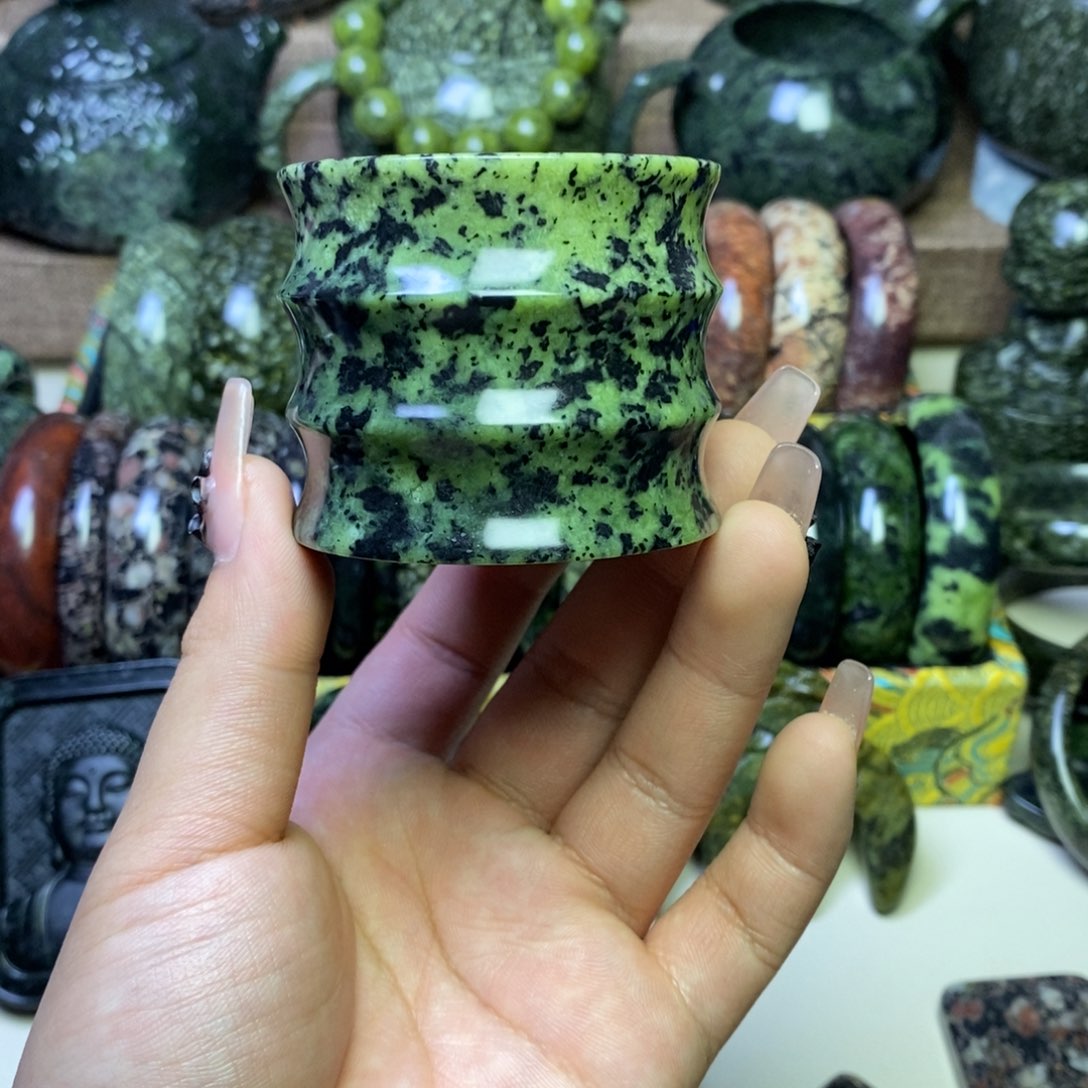 蛇纹石玉手链未镶嵌