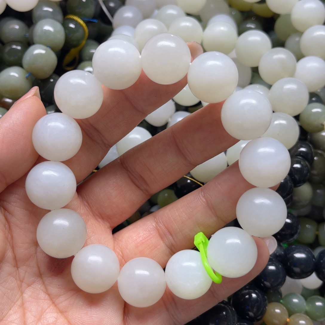 未镶嵌和田玉手链