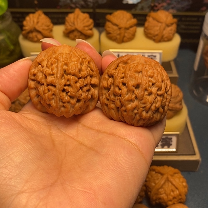 【闪购商品】把件文玩核桃思****莲花