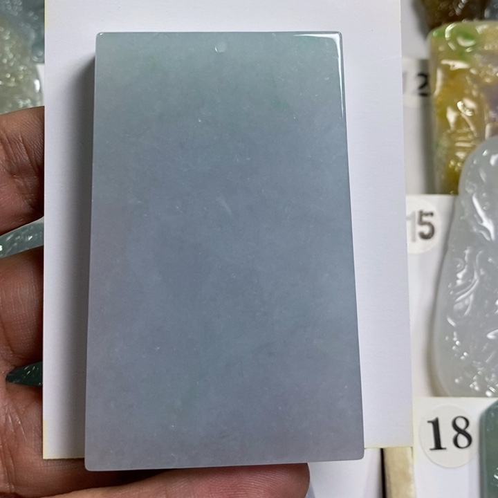 颈饰未镶嵌翡翠大平板