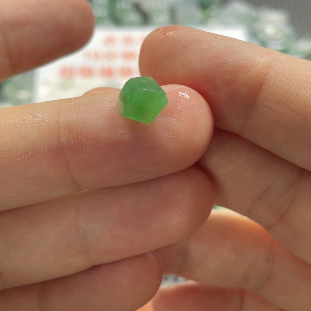 未镶嵌定制翡翠翡翠