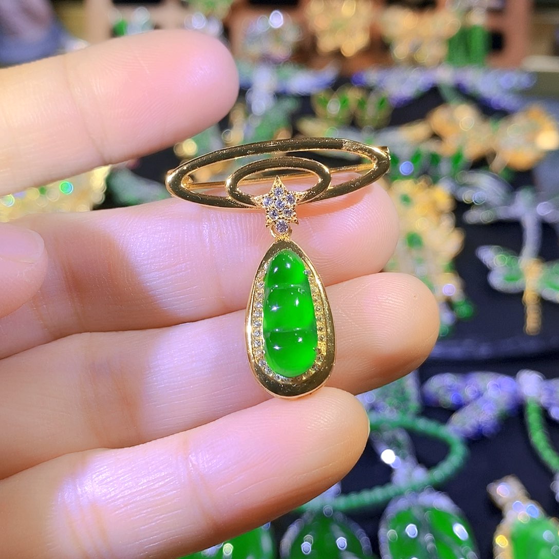 颈饰银S925镶嵌翡翠