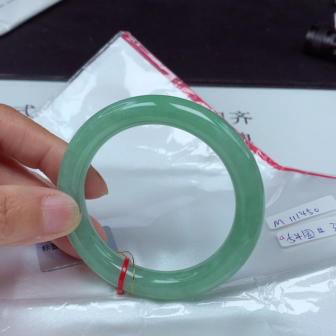 翡翠手镯未镶嵌54圈1450