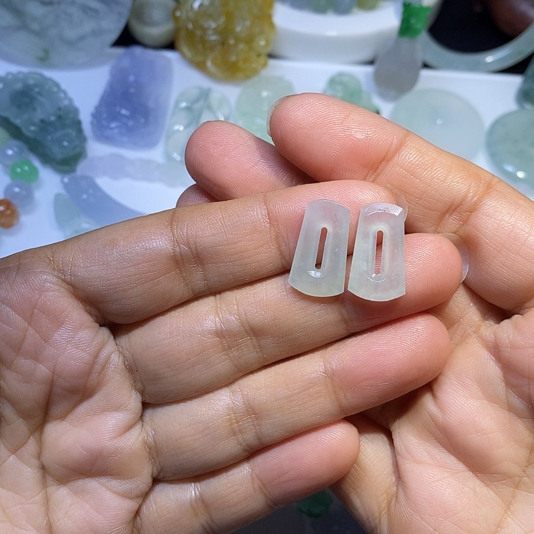 定制翡翠未镶嵌方扣一对