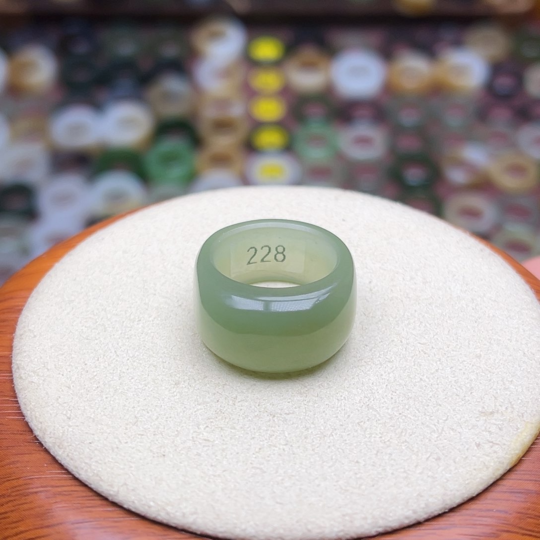 和田玉戒指未镶嵌16.9内径馒头（无鉴赏