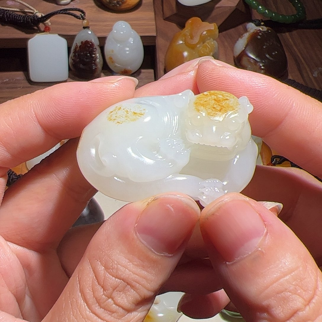 颈饰未镶嵌和田玉