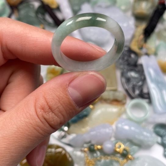 翡翠吊坠(不含链)未镶嵌22圈口