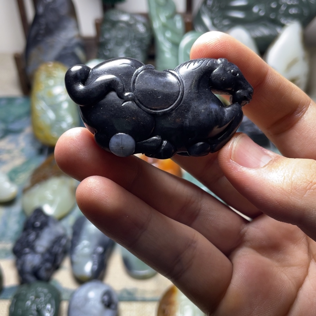 和田玉未镶嵌挂件唐马