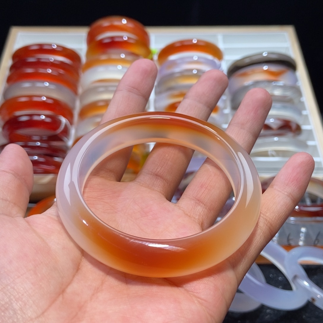 ～***玛瑙/玉髓手镯未镶嵌