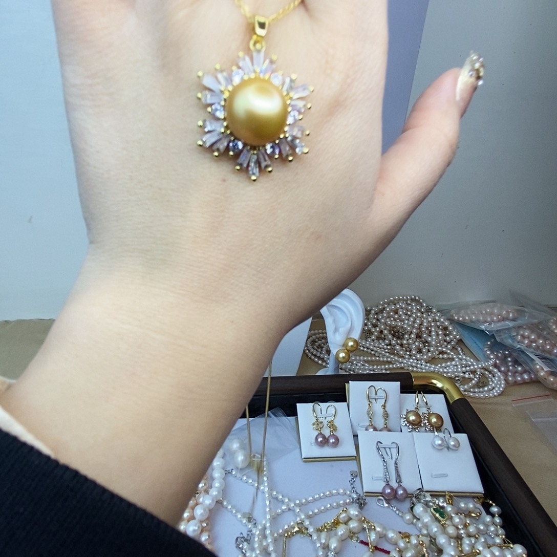 合金吊坠(赠链)淡水珍珠