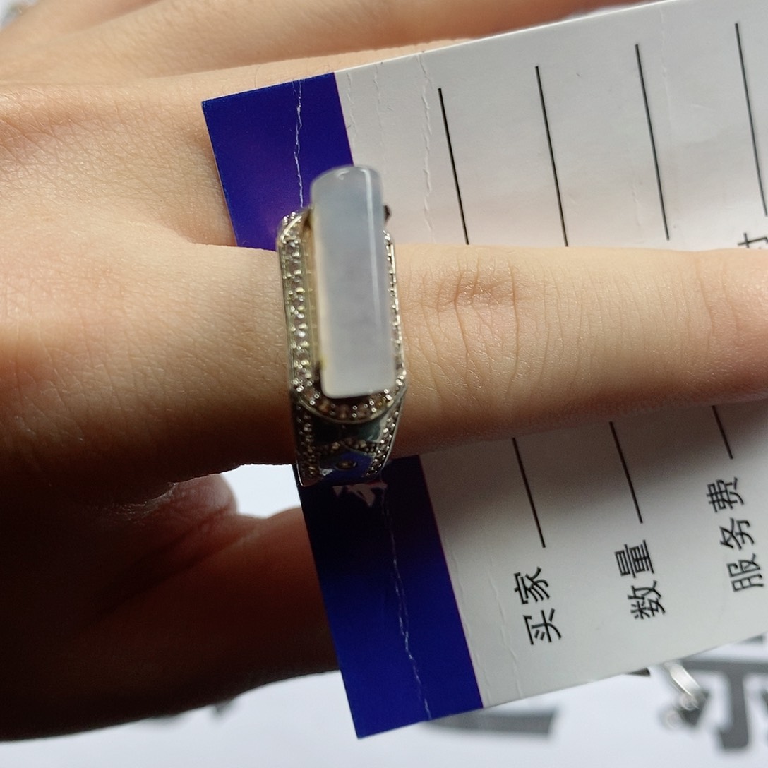 翡翠戒指未镶嵌翡翠界面