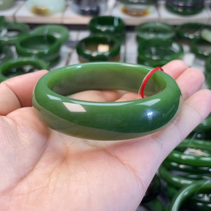和田玉（碧玉）手镯未镶嵌