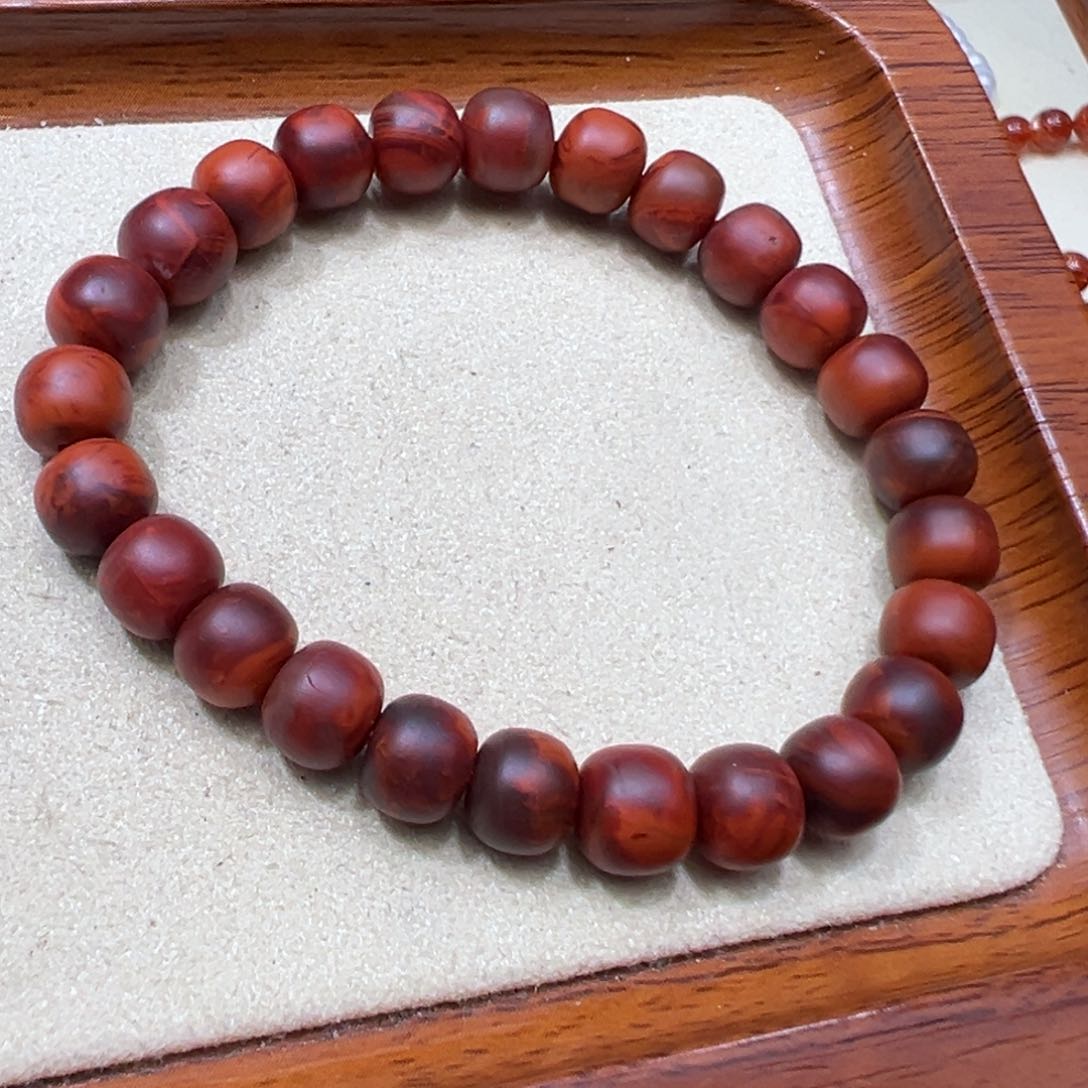 南红玛瑙手链未镶嵌