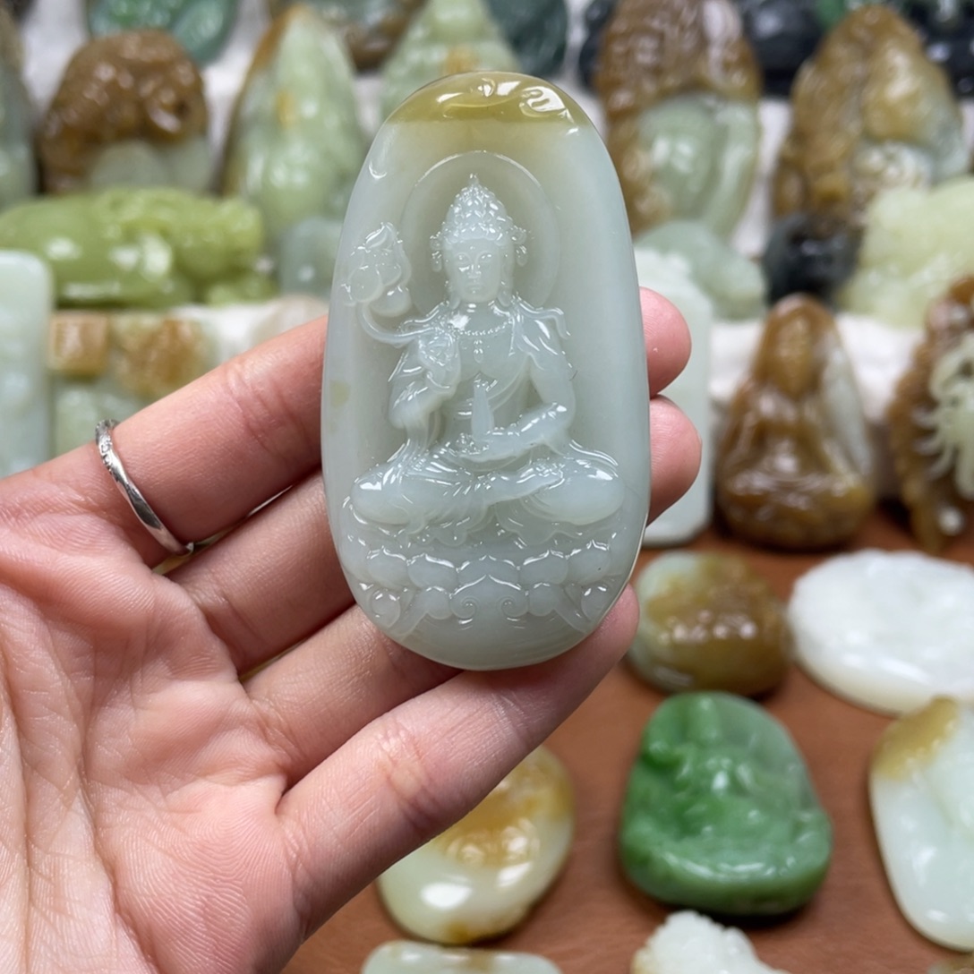 和田玉未镶嵌颈饰