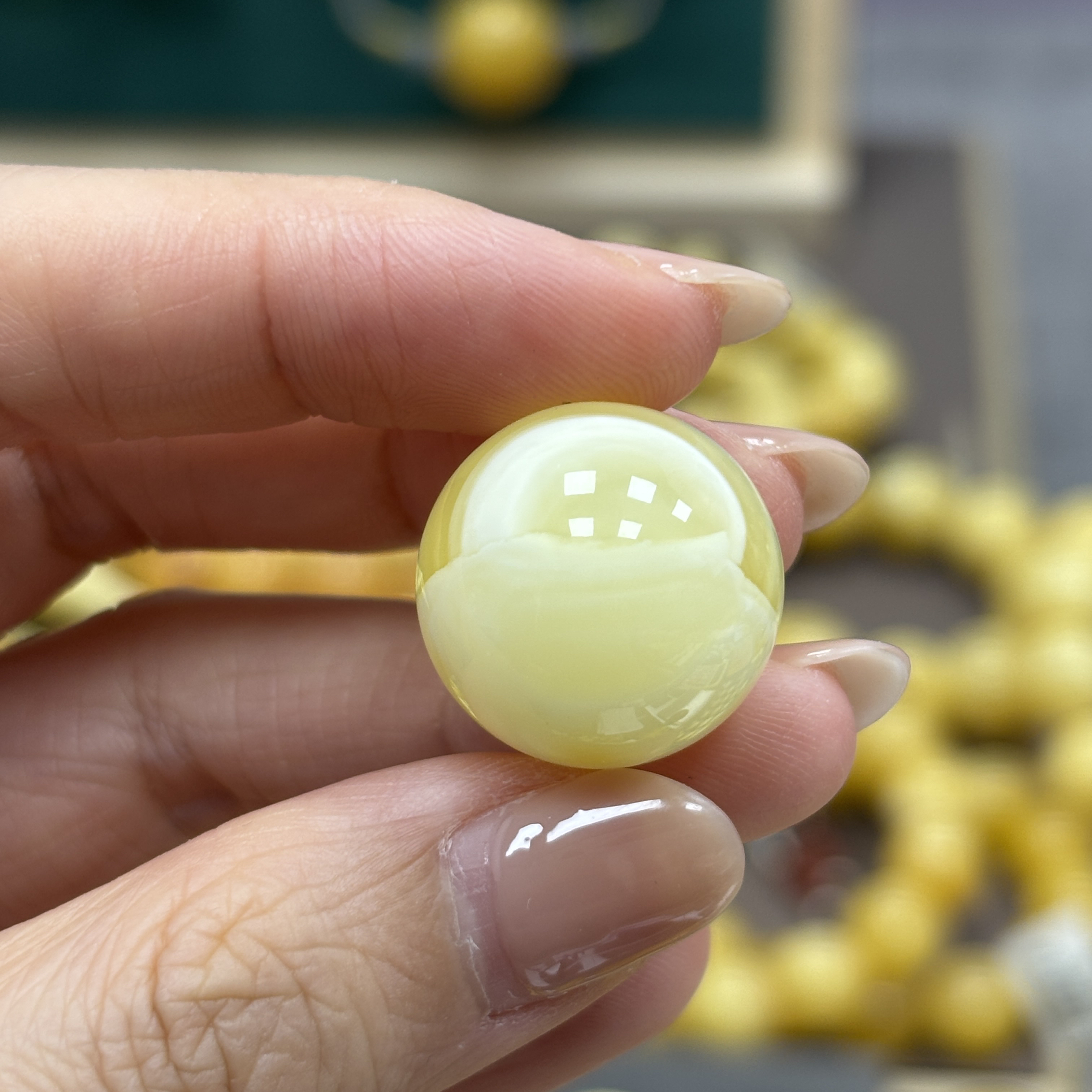 18.7mm带皮色· 小妖珠宝天然原矿琥珀蜜蜡
