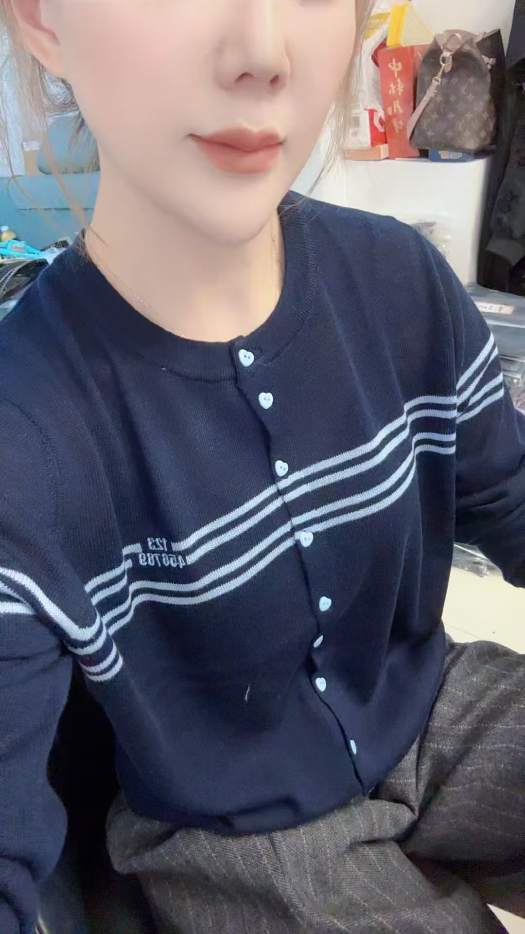 欧洲站乌衣轩秋季新款宽松时尚针织开衫长袖女
