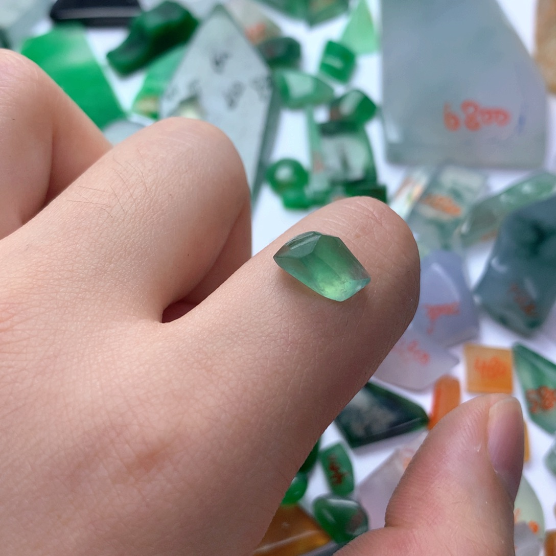 定制翡翠未镶嵌缅甸翡翠原石