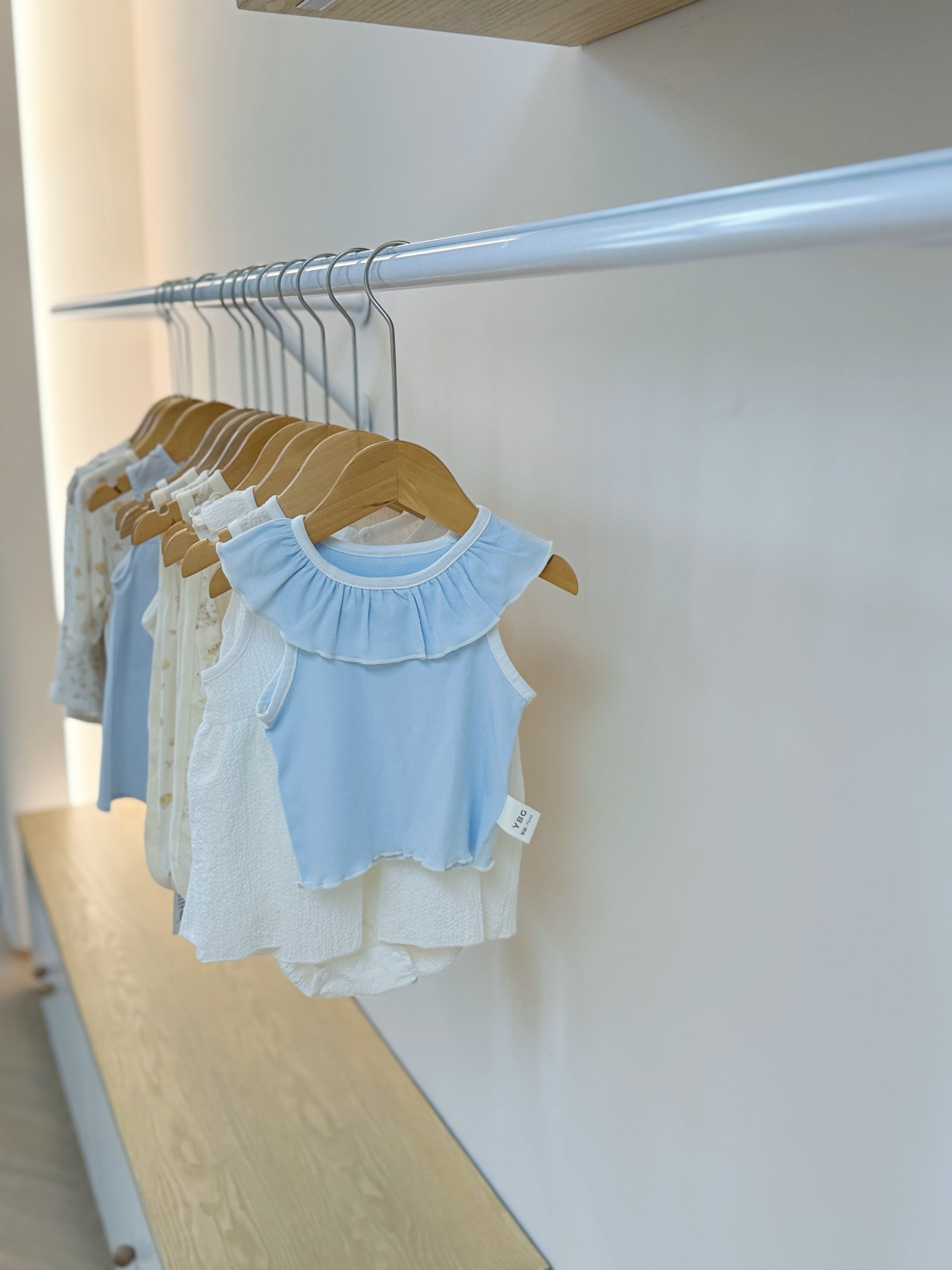 2025夏款新款婴幼儿高弹韩版时尚翻领牛仔背心9161043