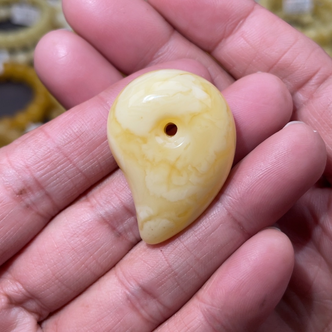 家***爱蜜蜡未镶嵌珠宝奇石