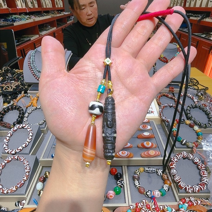 未镶嵌玛瑙/玉髓珠宝奇石