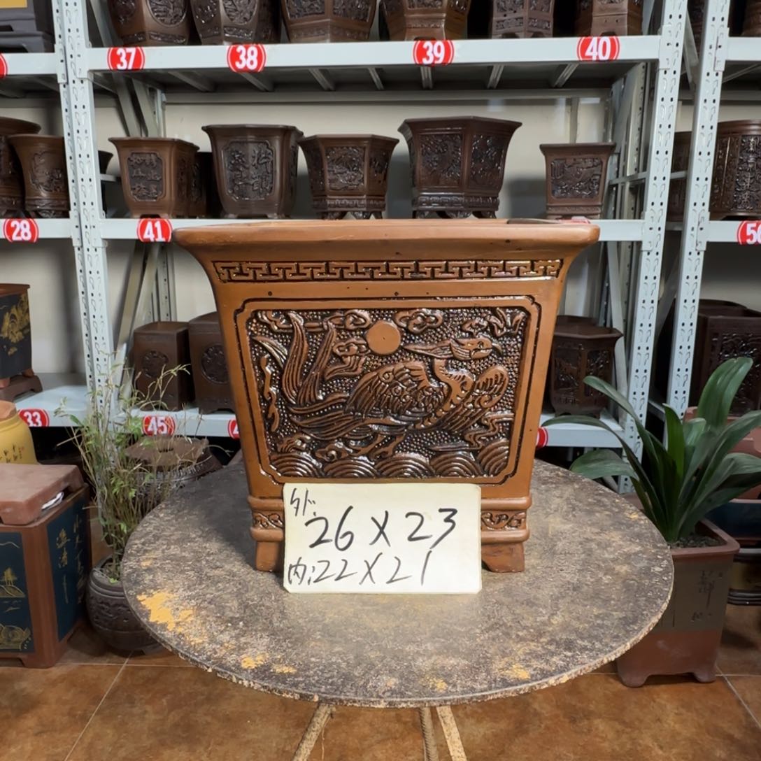 紫砂花盆，有1厘米左右差距，有色差