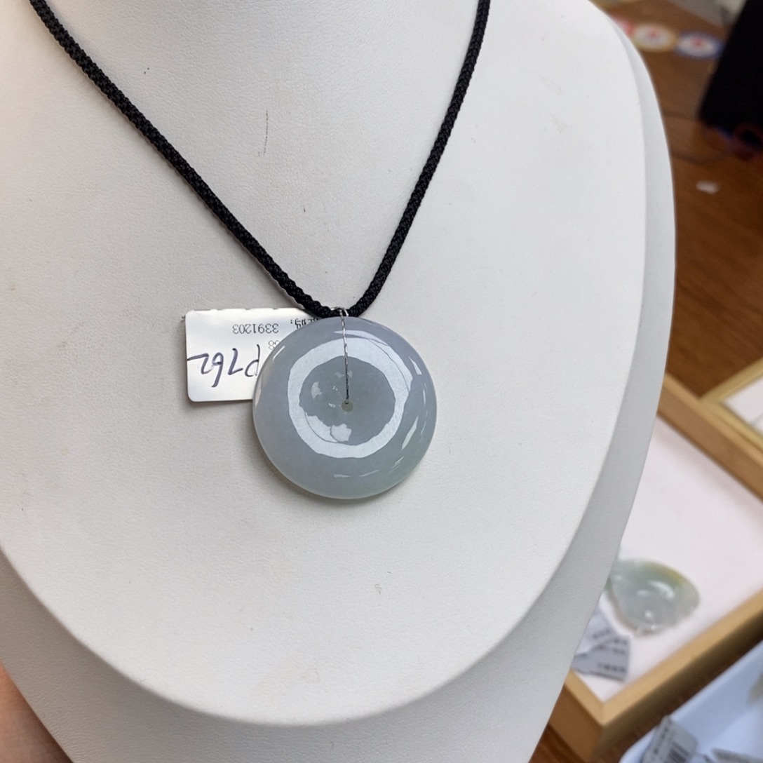 翡翠颈饰未镶嵌z****a平安扣