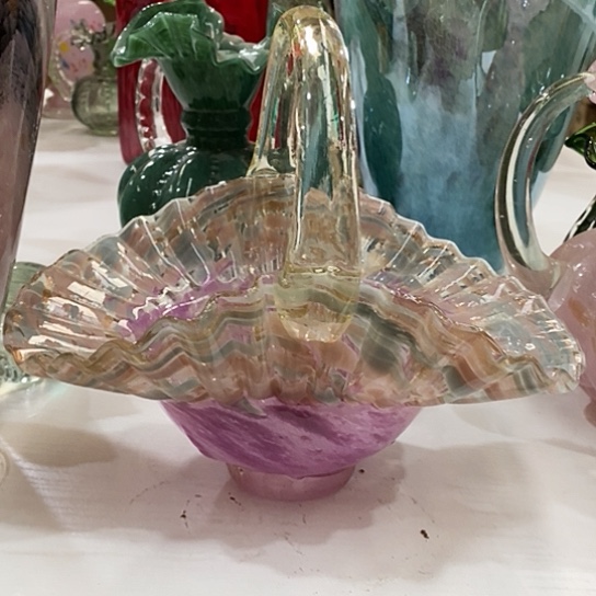 琉璃花瓶高22厘米口径12厘米