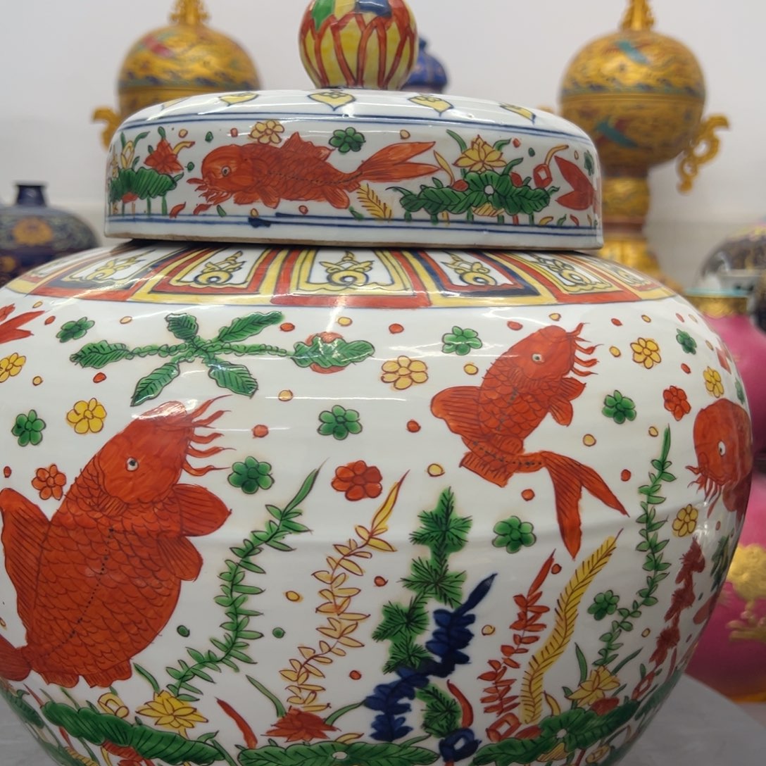 精美陶瓷摆件立件