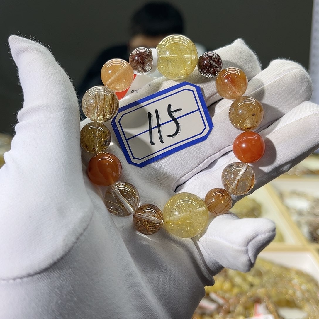 水晶手链未镶嵌晶莹剔透