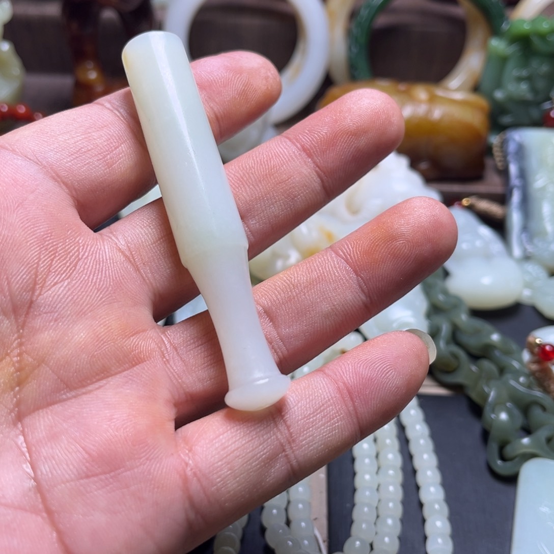 一***师和田玉未镶嵌挂件