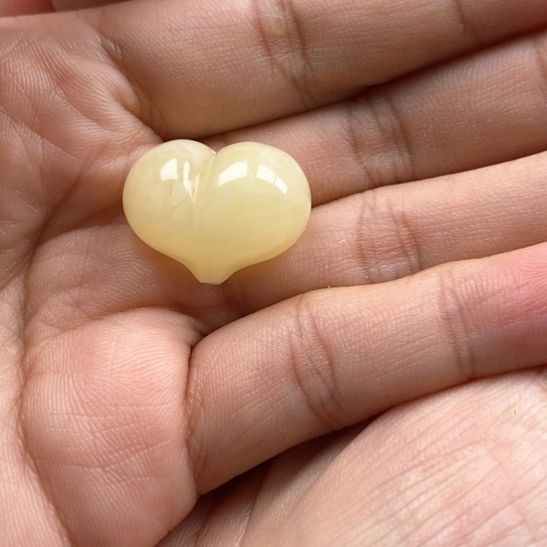 琥珀未镶嵌珠宝奇石蜜蜡屁桃