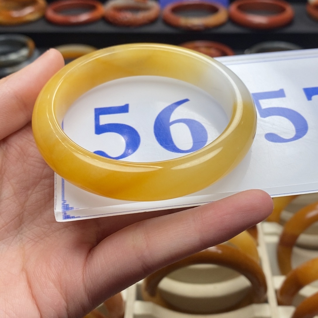 石英质玉（黄龙玉）手镯未镶嵌