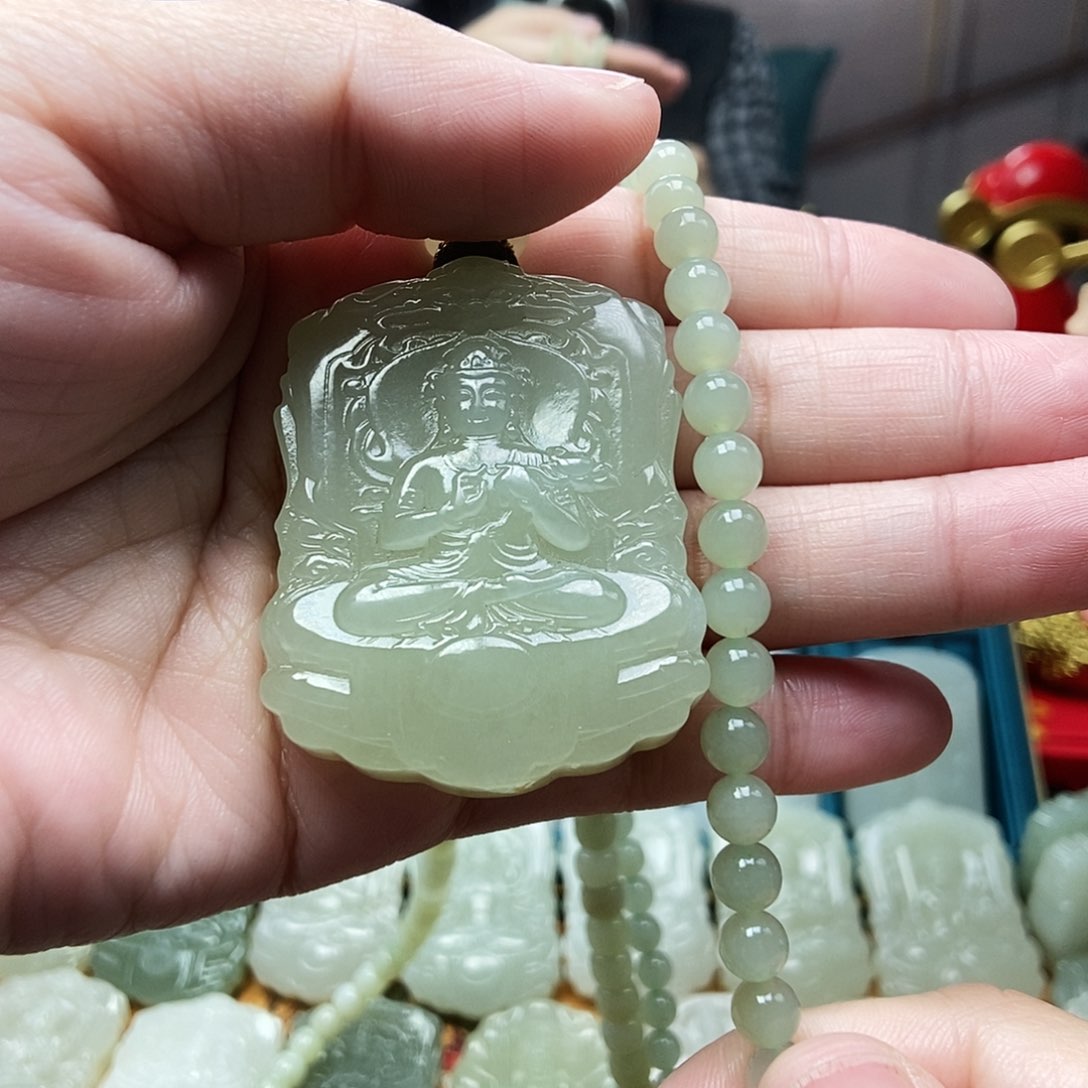 和田玉颈饰未镶嵌高**水