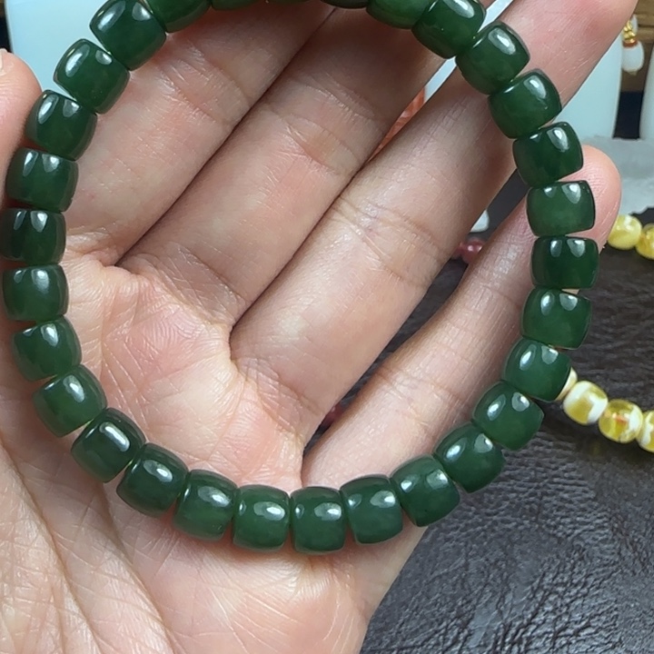 和田玉未镶嵌手串