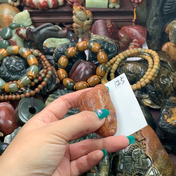 岫岩河磨玉（透闪石质玉）把件未镶嵌