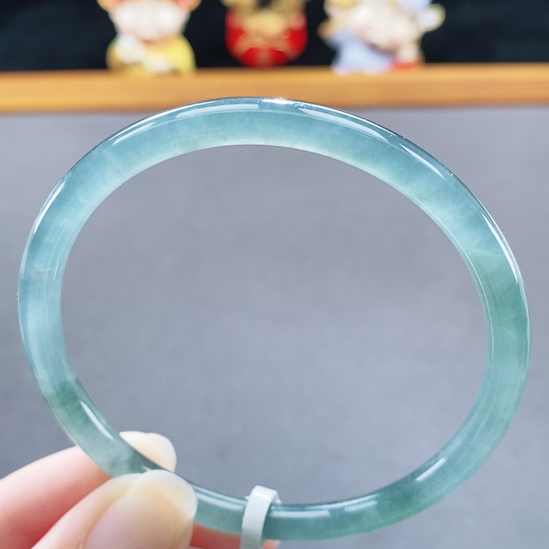 翡翠未镶嵌手镯104