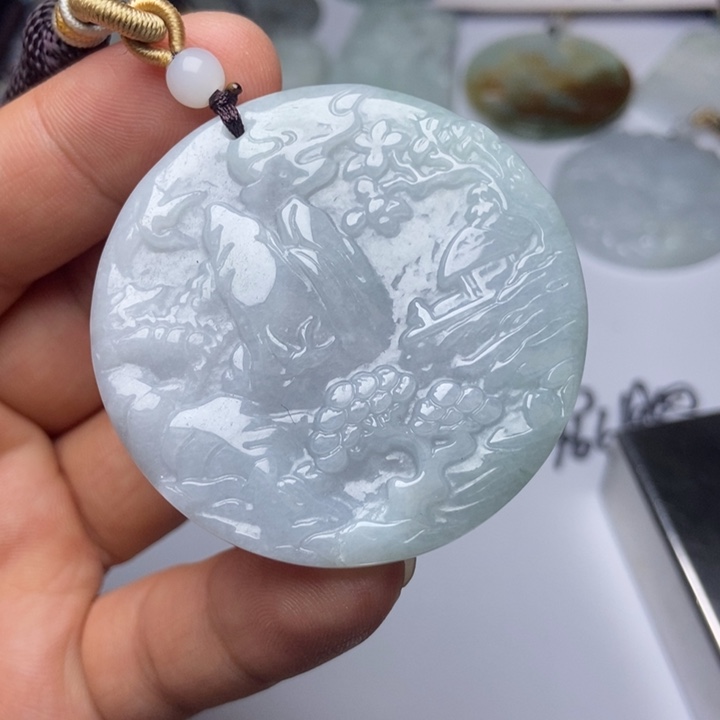 翡翠未镶嵌颈饰翡翠